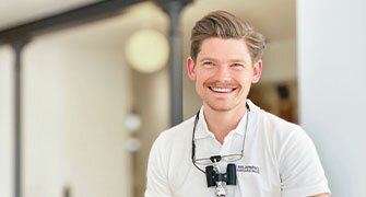 Dr. Joschka Hennings