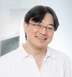 Ihre Zahnärzte in der Landhausstraße – Dr. Yukimitsu Miyakawa